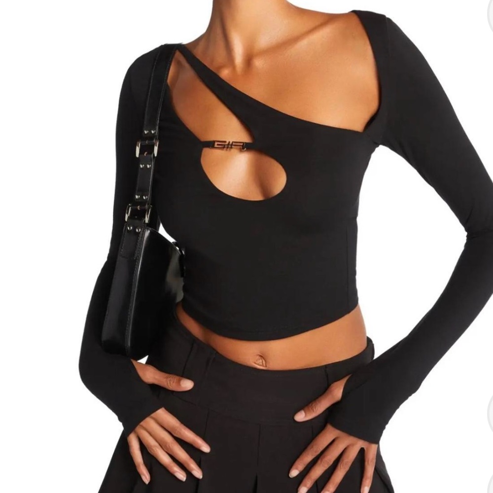 I am Gia cropped black top long sleeve key hole GIA accent